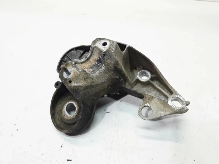 ŁAPA PODUSZKI SILNIKA LEWA AUDI A6 C6 4F0199351H