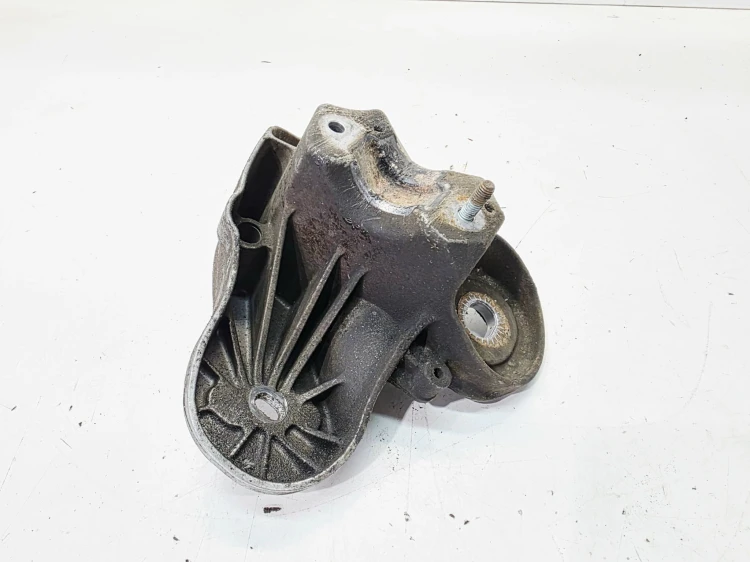 ŁAPA PODUSZKI SILNIKA LEWA AUDI A6 C6 4F0199351H