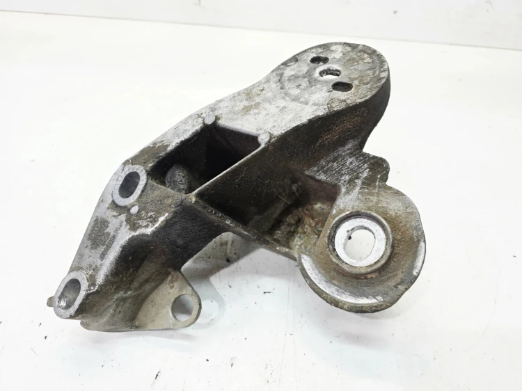 ŁAPA PODUSZKI SILNIKA LEWA AUDI A6 C6 4F0199351H