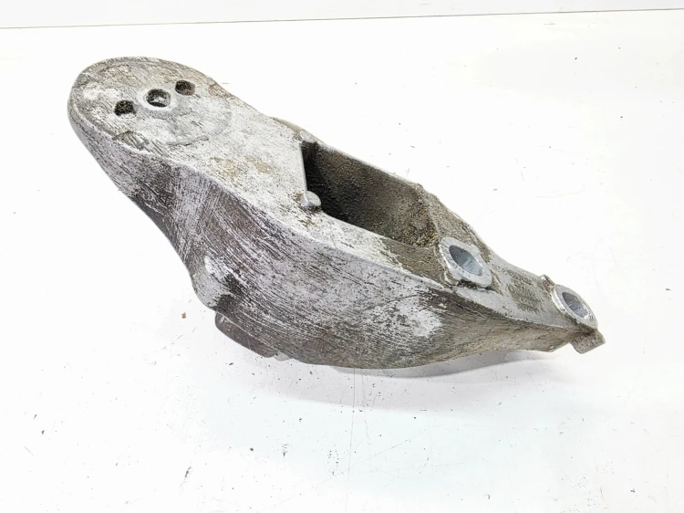 ŁAPA PODUSZKI SILNIKA LEWA AUDI A6 C6 4F0199351H