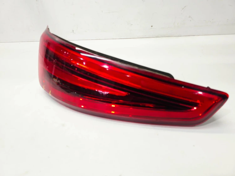 LAMPA LEWY TYŁ LED AUDI Q3 8U 8U0945093H 1/26