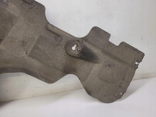 OSŁONA PODWOZIA PRAWY TYŁ AUDI A8 D4 4H0825214C