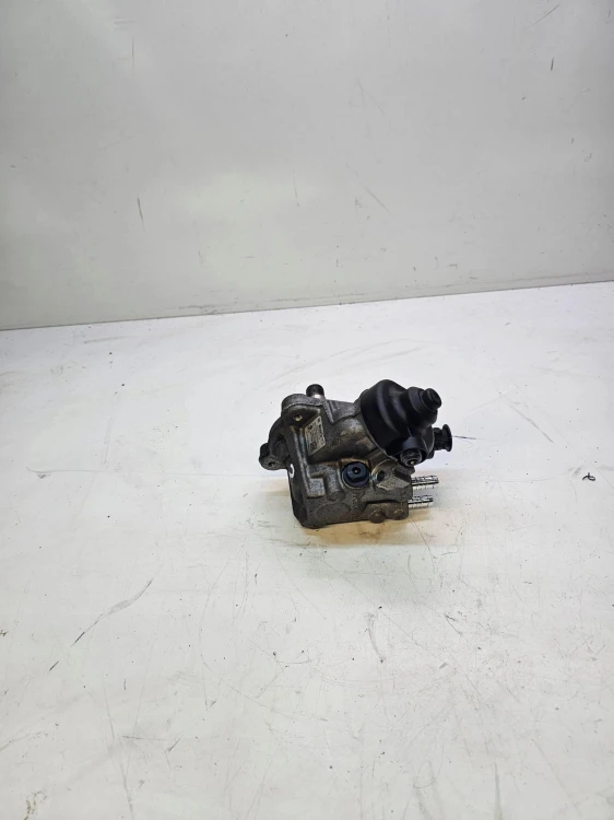POMPA PALIWA CR AUDI A4 A5 A6 2.0 TDI 03L130755AC
