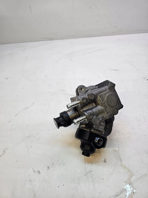 POMPA PALIWA CR AUDI A4 A5 A6 2.0 TDI 03L130755AC