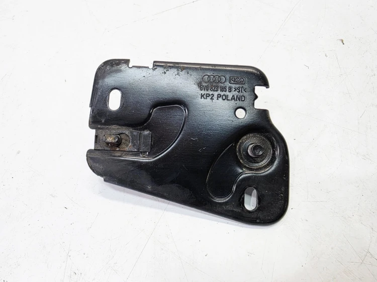 ZAMEK MASKI RYGIEL LEWY AUDI A3 8V 8V0823185B