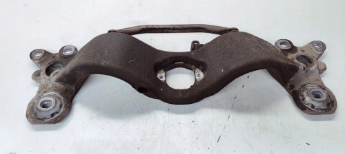 MOCOWANIE ŁAPA PODPORA SKRZYNI BIEGÓW AUDI A4 B6 B7 8E0399263AL