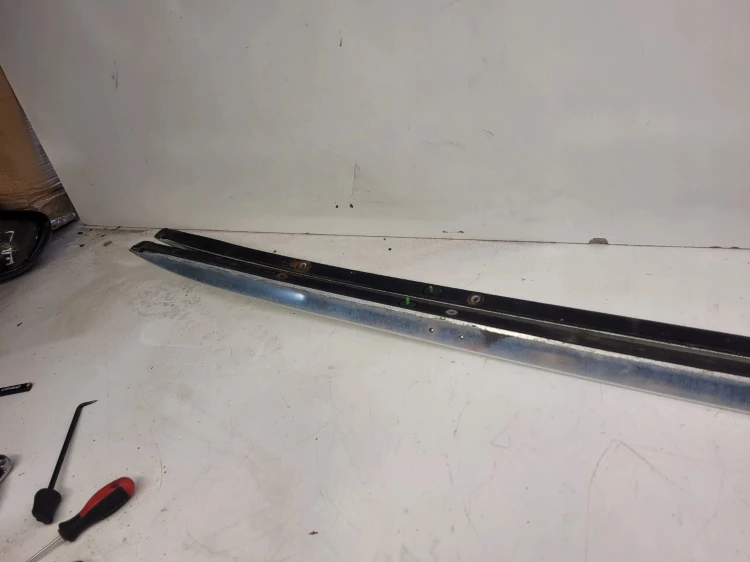 RELING DACHOWY CHROM KOMPLET AUDI Q7 4L0860022-021