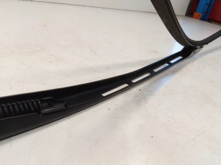 RAMIĘ WYCIERACZKI LEWE AUDI A4 B6 B7 8E1955407C