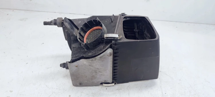 OBUDOWA FILTRA POWIETRZA AUDI A6 C6 4F0133835N