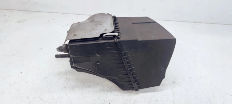OBUDOWA FILTRA POWIETRZA AUDI A6 C6 4F0133835N