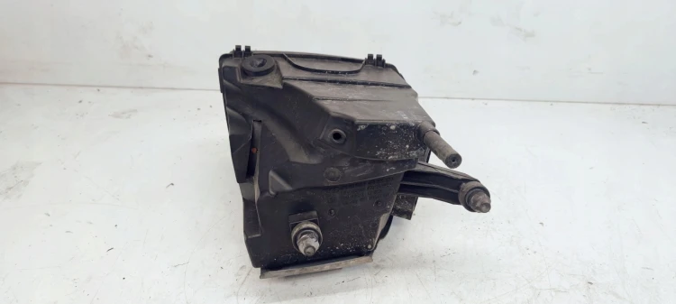 OBUDOWA FILTRA POWIETRZA AUDI A6 C6 4F0133835N