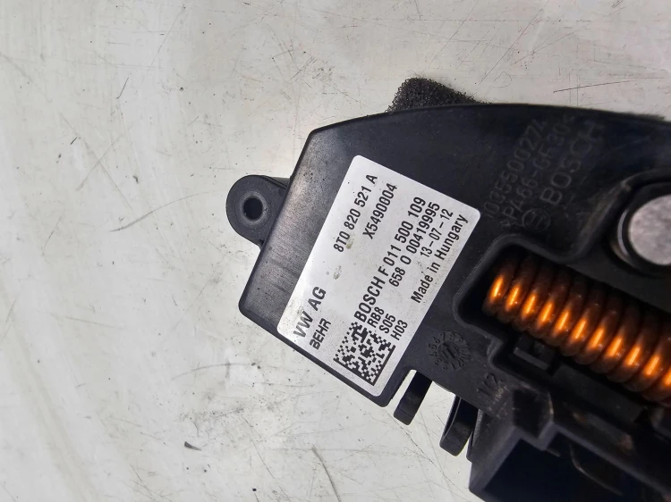 REZYSTOR OPORNIK DMUCHAWY AUDI A4 A5 Q5 8T0820521A