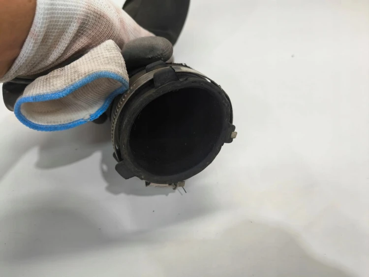RURA WĄŻ INTERCOOLERA AUDI A4 B8 A5 8T 8K0145737H ORYGINAŁ !!!