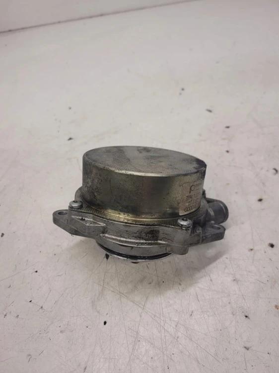 POMPA VACUM AUDI A6 C6 3.0 TDI BMK ASB 057145100AE
