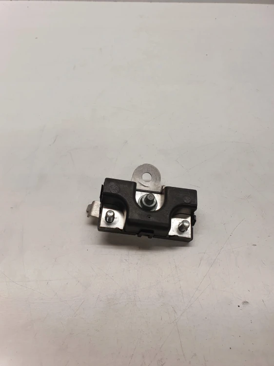FILTR PRZECIWZAKŁÓCENIOWY AUDI A8 D3 4E0035209A