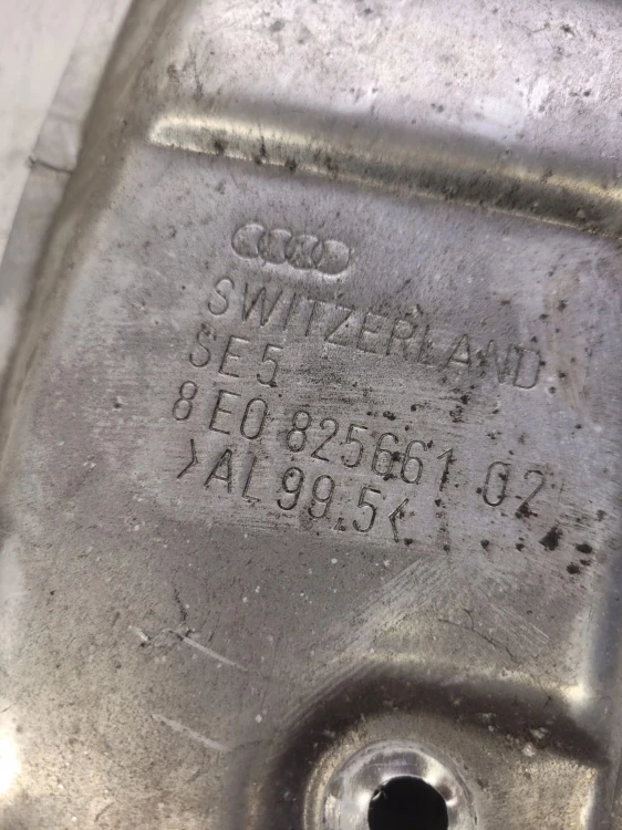 OSŁONA TERMICZNA TUNELU AUDI A4 B6 B7 8E0825661