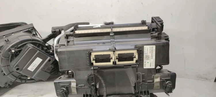 NAGRZEWNICA KOMPLETNA AUDI A4 B9 8W2816005G UK