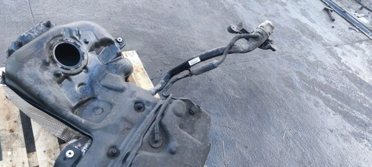 BAK ZBIORNIK PALIWA AUDI A6 C7 4G0201021T BENZYNA