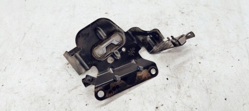 UCHWYT MOCOWANIE ZAWORÓW AUDI A4 A5 A6 03G131133D