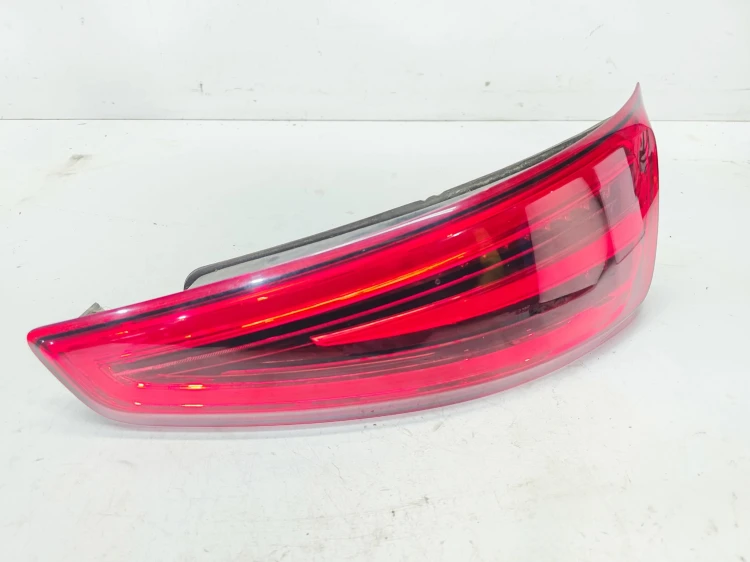LAMPA PRAWY TYŁ LED AUDI Q3 8U 8U0945094H
