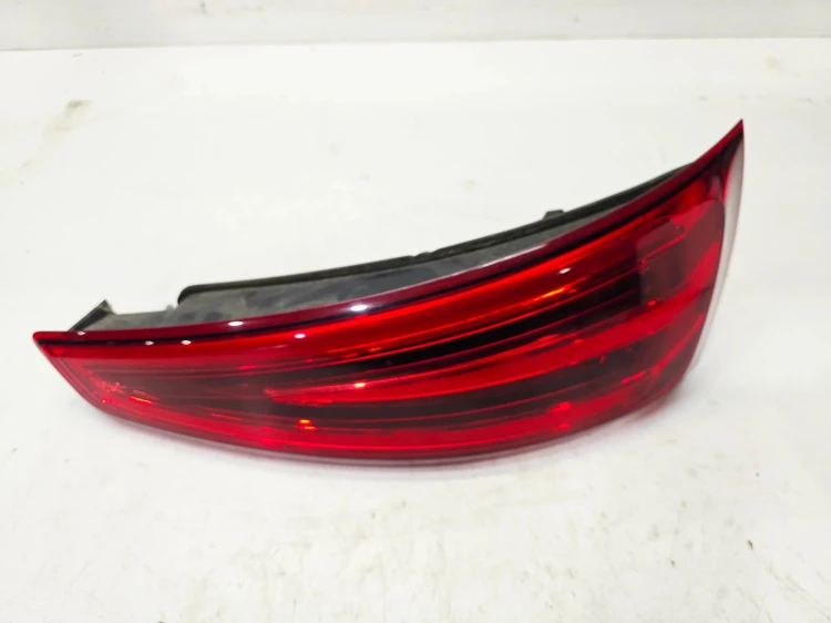 LAMPA PRAWY TYŁ LED AUDI Q3 8U 8U0945094H