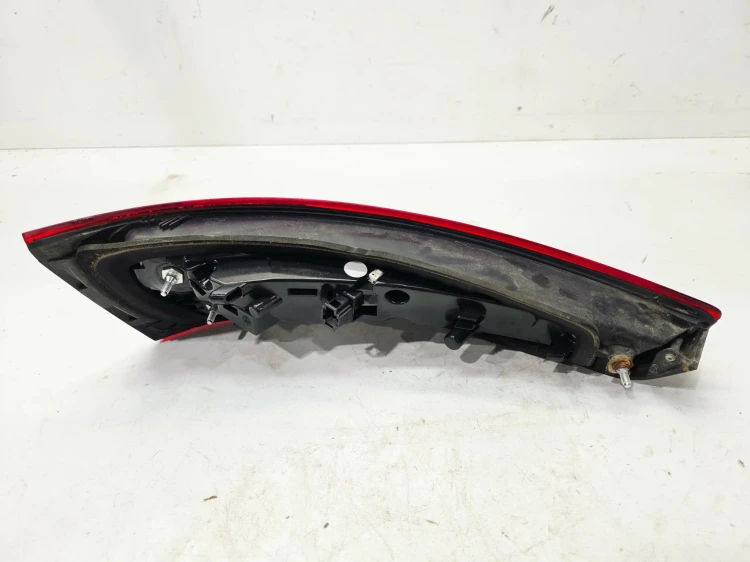 LAMPA PRAWY TYŁ LED AUDI Q3 8U 8U0945094H