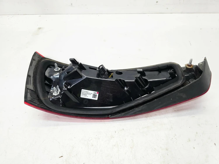 LAMPA PRAWY TYŁ LED AUDI Q3 8U 8U0945094H