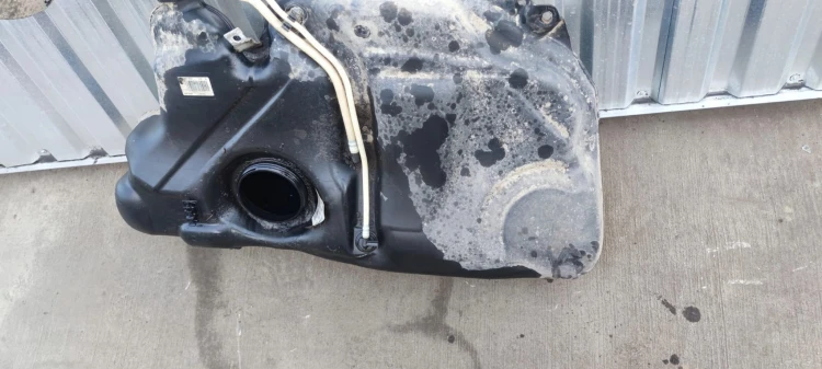 BAK ZBIORNIK PALIWA AUDI A1 1.6 TDI 6R0201021AK