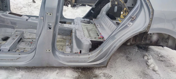 ĆWIARTKA PRÓG BOK LEWA STRONA AUDI Q5 8R 2008-2016