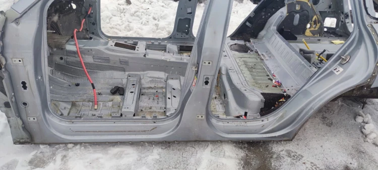 ĆWIARTKA PRÓG BOK LEWA STRONA AUDI Q5 8R 2008-2016