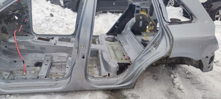 ĆWIARTKA PRÓG BOK LEWA STRONA AUDI Q5 8R 2008-2016