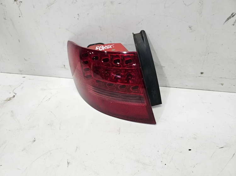 LAMPA LEWY TYŁ W BŁOTNIK LED AUDI A6 C6 4F9945095B ORYGINAŁ