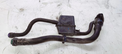 WLEW PŁYNU ŚRODKA REDUKUJĄCEGO AUDI A4 B9 A5 8W0131963A