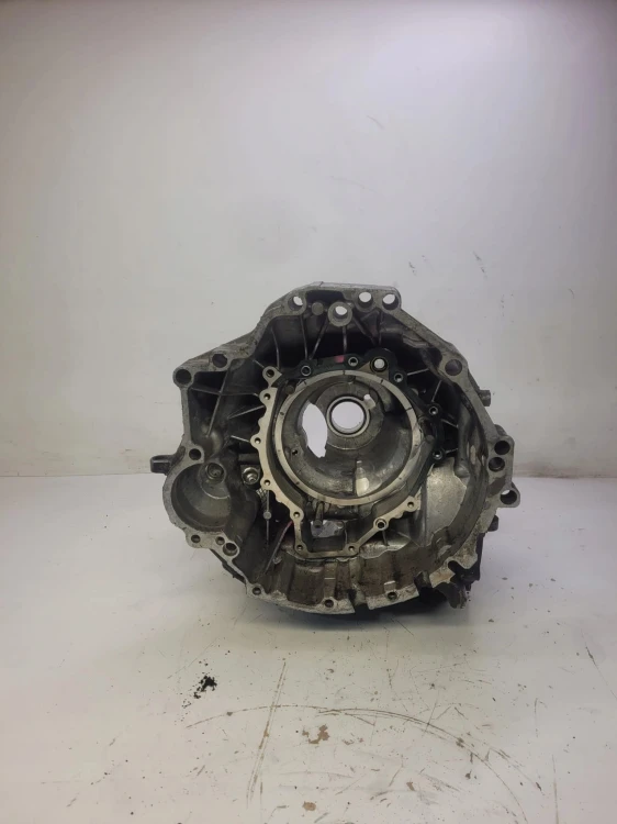 OBUDOWA SKRZYNI BIEGÓW JQL AUDI A4 A6 01T301103B