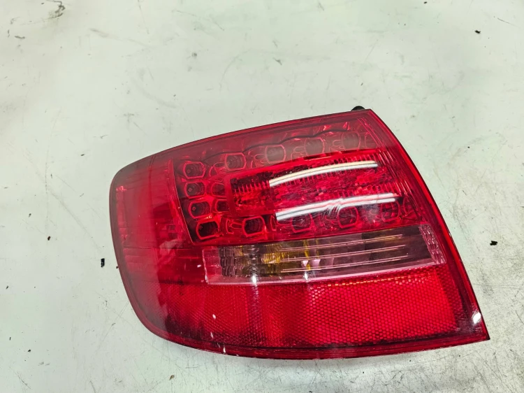 LAMPA LEWY TYŁ W BŁOTNIK LED AUDI A6 C6 4F9945095B ORYGINAŁ
