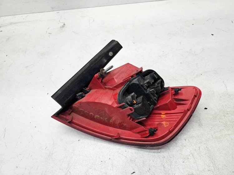 LAMPA LEWY TYŁ W BŁOTNIK LED AUDI A6 C6 4F9945095B ORYGINAŁ