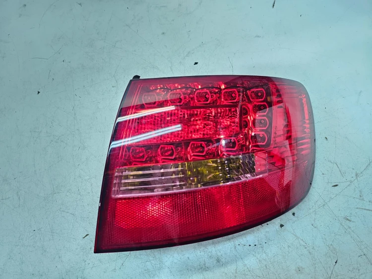 LAMPA PRAWY TYŁ W BŁOTNIK LED AUDI A6 C6 4F9945096B ORYGINAŁ