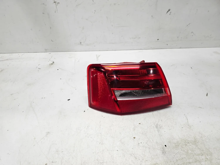 LAMPA LEWY TYŁ W BŁOTNIK AUDI A6 C7 4G5945095 NA ŻARÓWKI