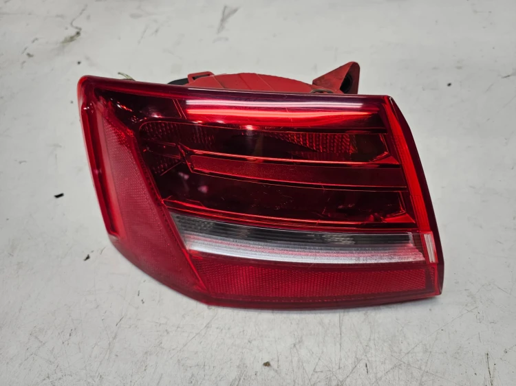 LAMPA LEWY TYŁ W BŁOTNIK AUDI A6 C7 4G5945095 NA ŻARÓWKI