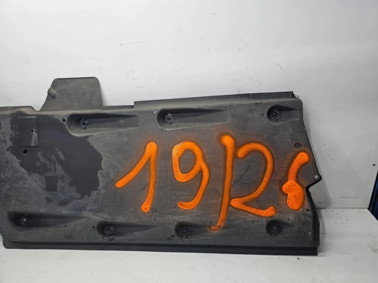 OSŁONA PŁYTA PODWOZIA PRAWA AUDI A1 VW 6R0825202 19/26