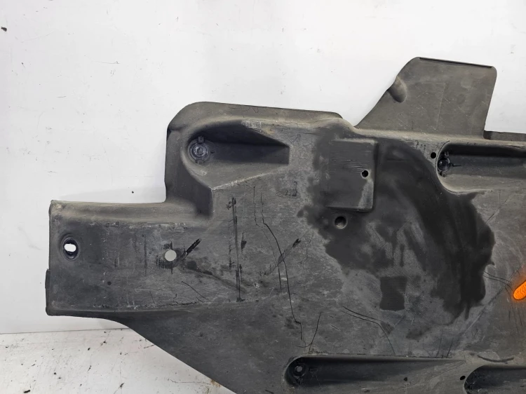 OSŁONA PŁYTA PODWOZIA PRAWA AUDI A1 VW 6R0825202 19/26