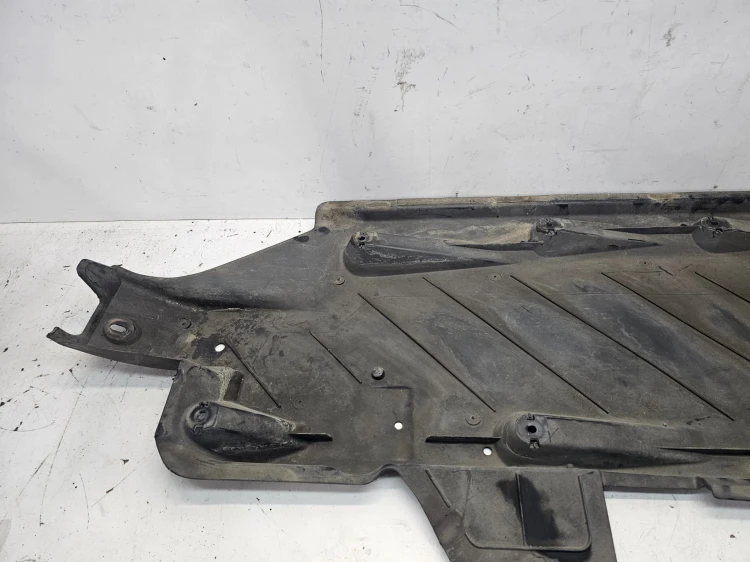 OSŁONA PŁYTA PODWOZIA PRAWA AUDI A1 VW 6R0825202 19/26