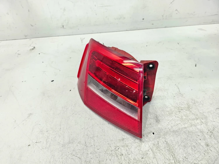 LAMPA LEWY TYŁ W BŁOTNIK AUDI A6 C7 4G5945095 NA ŻARÓWKI