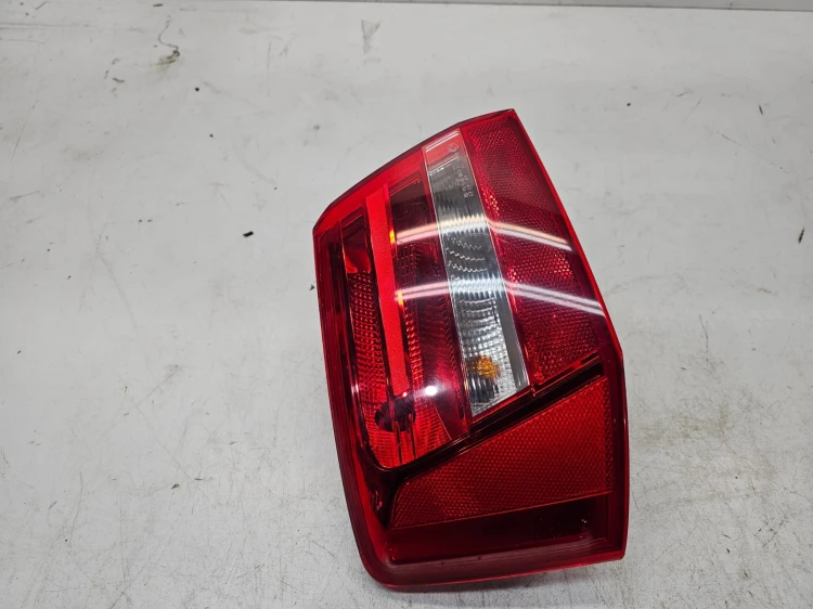 LAMPA LEWY TYŁ W BŁOTNIK AUDI A6 C7 4G5945095 NA ŻARÓWKI