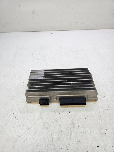 WZMACNIACZ BANG OLUFSEN AUDI A4 A5 Q5 8T0035223AJ