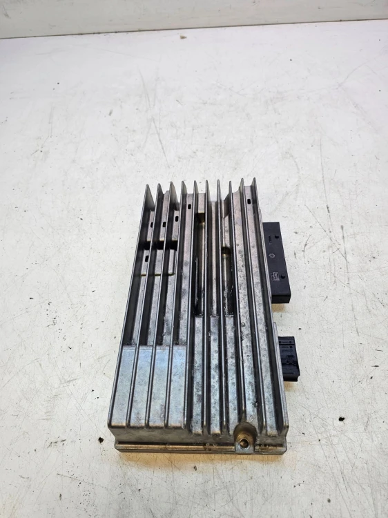 WZMACNIACZ BANG OLUFSEN AUDI A4 A5 Q5 8T0035223AJ