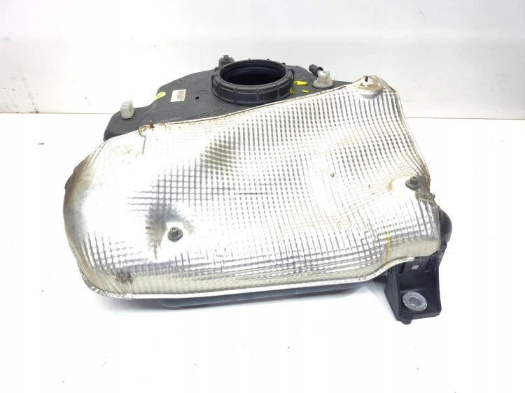 ZBIORNIK BAK PŁYNU ADBLUE AUDI Q5 8R LIFT 3.0 TDI 8R0131877