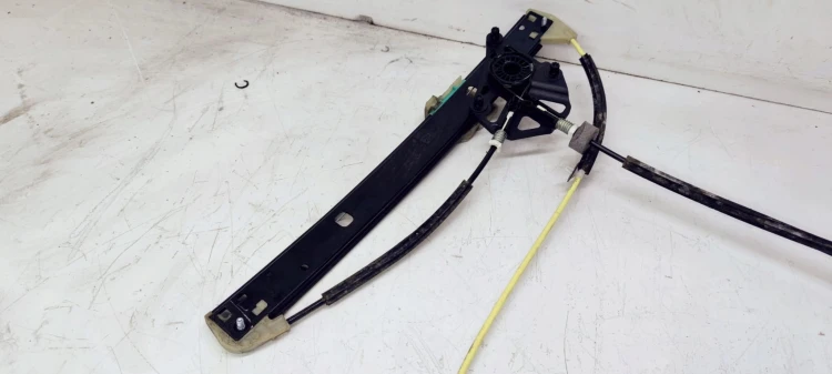 MECHANIZM SZYBY PRAWY PRZÓD AUDI Q3 8U0837462