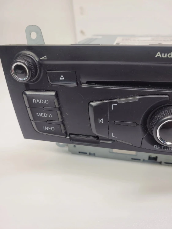 RADIO ZMIENIARKA CD AUDI A4 B8 A5 Q5 8T2035186P