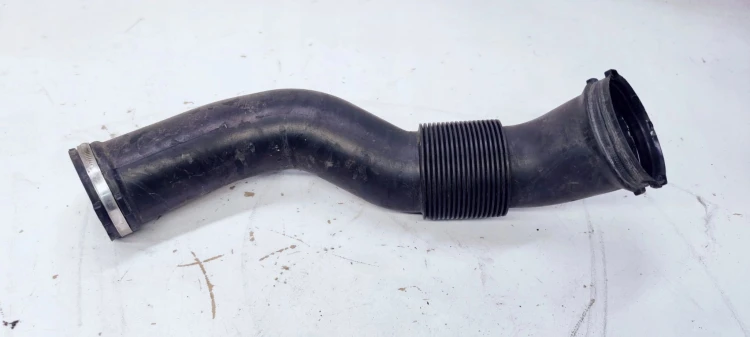 WLOT DOLOT POWIETRZA AUDI A8 D4 4.2 FSI 4H0129616G